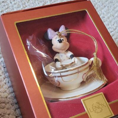 Lot 178: Mickey and Minnie Mouse DISNEY LENOX New Ornaments + HEART AND TREE Charms