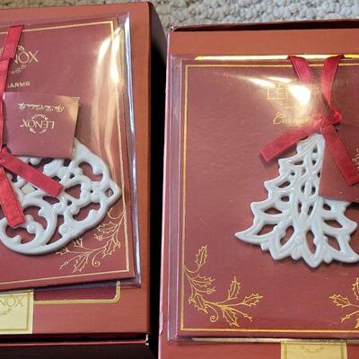 Lot 178: Mickey and Minnie Mouse DISNEY LENOX New Ornaments + HEART AND TREE Charms