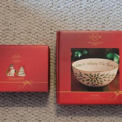 Lot 181: LENOX New Holiday Bowl and Ornaments 