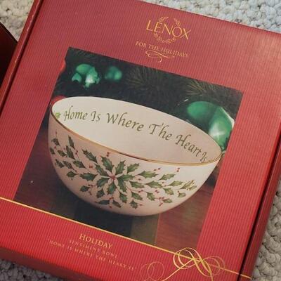 Lot 181: LENOX New Holiday Bowl and Ornaments 