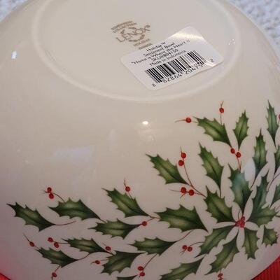 Lot 181: LENOX New Holiday Bowl and Ornaments 