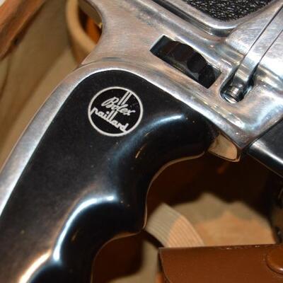 Vintage Bolex Paillard B-8SL 8mm Camera with Berthiot Lens