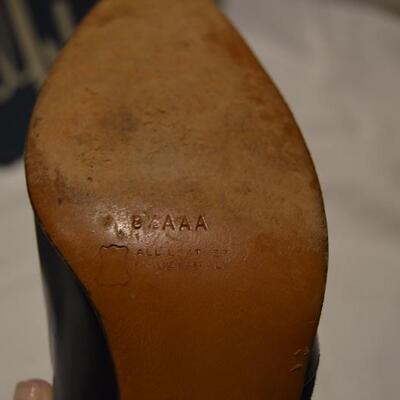 Mid Century Amalfi Italian Women's 8.5 AAA leather heels