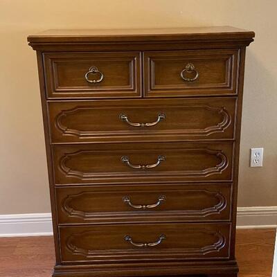 Chest of Drawers * See Details