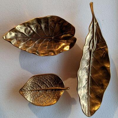 Three vintage Virginia Metalcrafters Leaf trinket or ashtrays 1948 and 1963