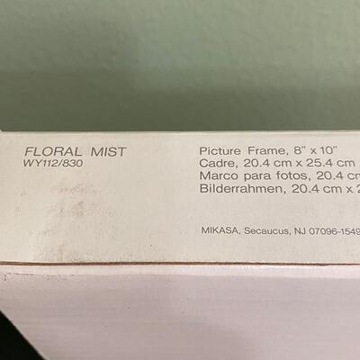 B - Mikasa â€œFloral Mistâ€ NIB Cut Crystal 8 x 10 Frame