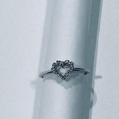 10K WG Diamond Heart Ring - Size 7