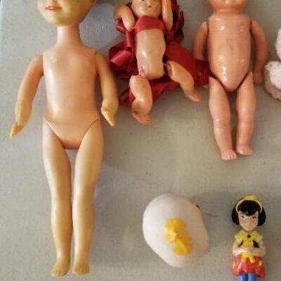 Dolls & Figurines