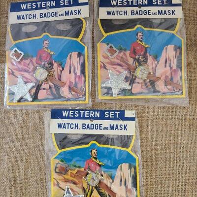 Ceramic Gunslinger Figurines & Western toy sets