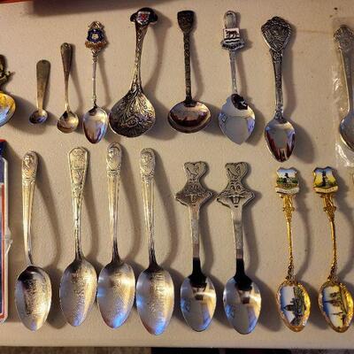 25 Collector Spoons