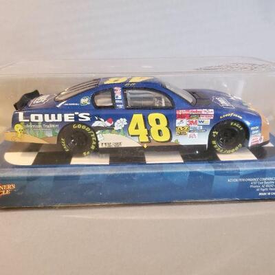 Lot 64: Jimmie Johnson #48 Die Cast Race Car