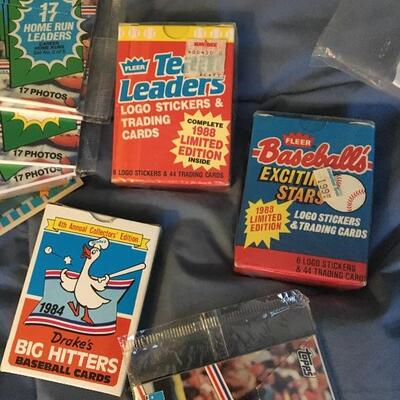 Mixed Vintage 1980s Baseball Card Collection 