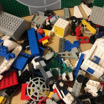 #3 Vintage LEGO town Toys, parts and pieces, wheels  etc.. 