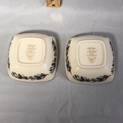 Lot 7 - Two Lenox Winter Greetings Dishes