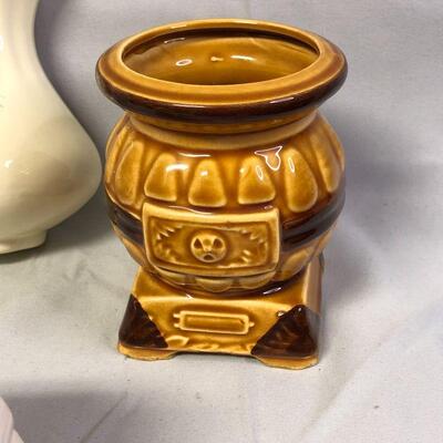 Lot 75 - Collection of Planters