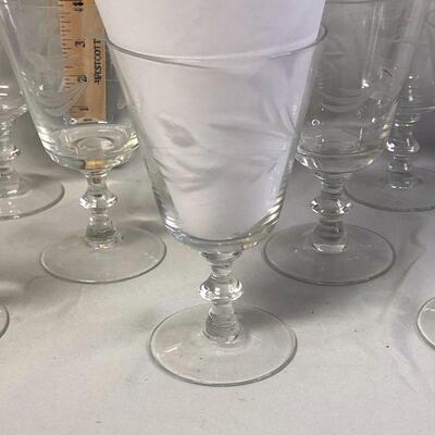 Lot 76 - (8) Etched Glass Wine Stems