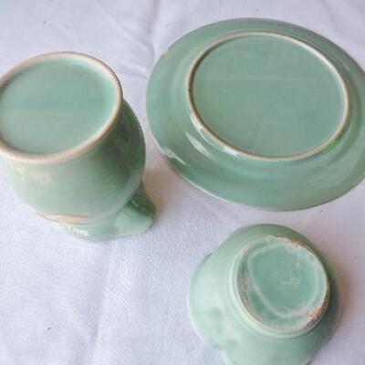 LOT 44  THREE PIECE POTTERY DISHES