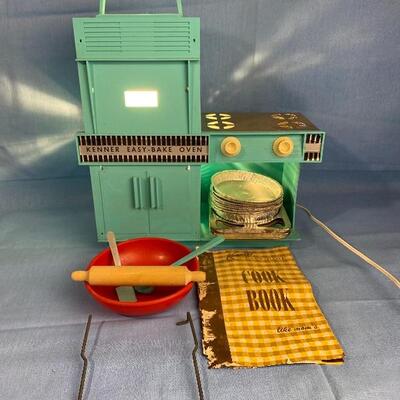 Working 1960â€™s Kenner Easy Bake Oven 