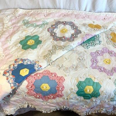 Vintage Grandmother's Garden Quilt (Full/Queen)