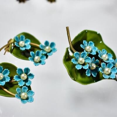 Vintage Costume Jewelry Sets - Floral
