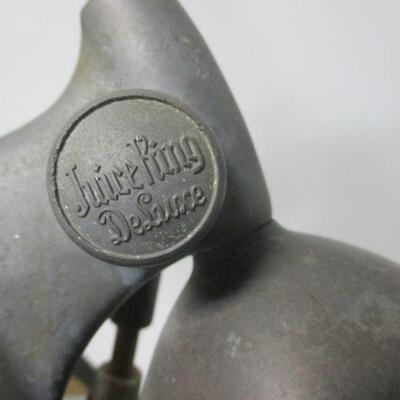 Lot 27 - Vintage Juice King Deluxe Juicer Cast Aluminum