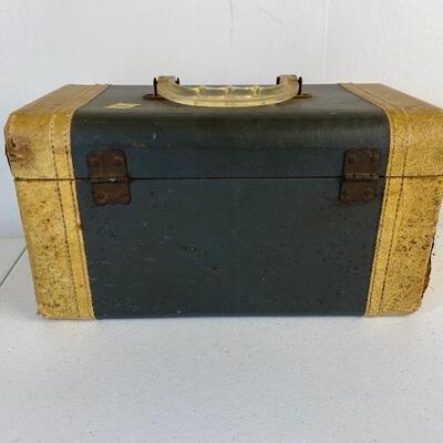 Vintage Ski-Line By Neevel Norfolk Make Up Train Case With Sewing Notions