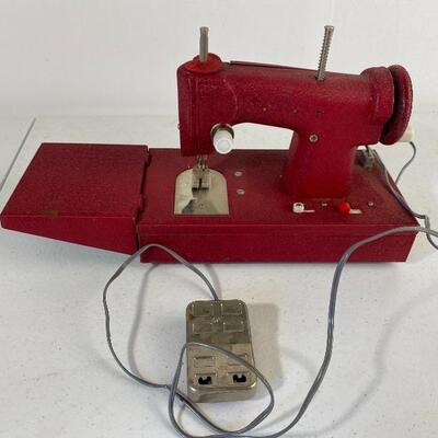 Vintage Red Sew Ette Sewing Machine Battery Operated