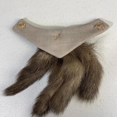 Vintage Fur Tail Snap Collar