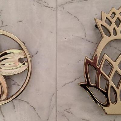 Pair of Virginia Metalcrafters Trivets Solid Brass Dogwood and Hospitality Pineapple