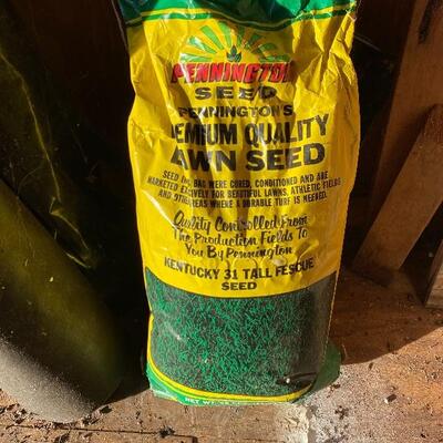 Unopened 25 lbs Pennington Kentucky 31 Fescue grass lawn seed