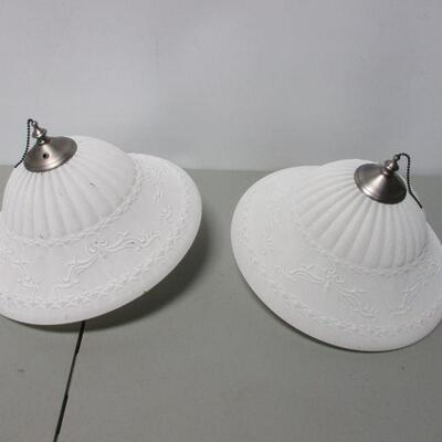 Lot 32 - Frosted White Electric Lamp Shades 