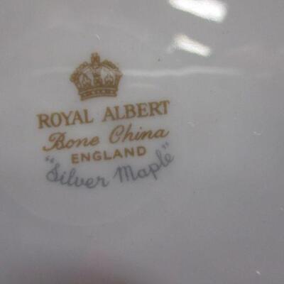 Lot 35 - Royal Albert - Aynsley - Bayreuth - Stafford -& Roslyn Bone China 