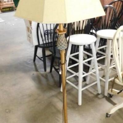 Metal Post Floor Lamp with Pineapple Accent 60
