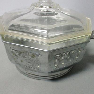 Lot 78 -  Pyrex Octagonal Casserole With Lid & Faberware Holder & Mixing Bowls