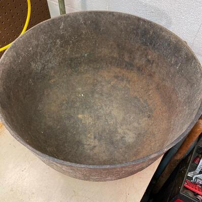 Large 19â€ x 12â€ tall Lard Soap Boiling Pot Cast Iron