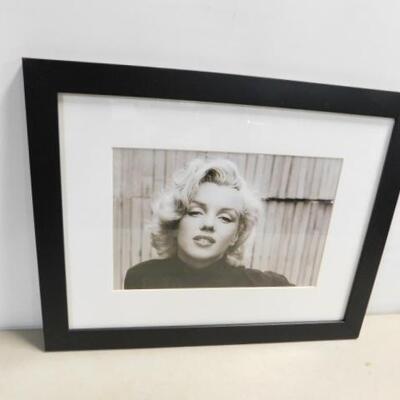 Professionally Framed and Matted Marilyn Monroe Black and White Photo 19