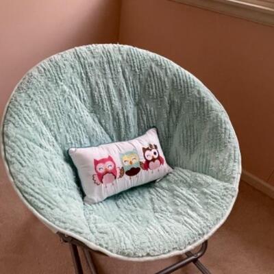 Comfy rocking chair in great condition