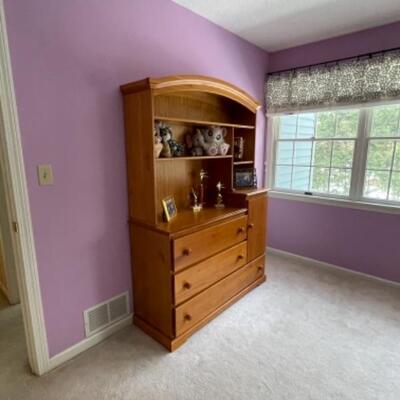 Dresser with storage shelves and full size bed frame/convertible crib