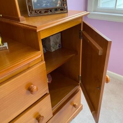 Dresser with storage shelves and full size bed frame/convertible crib