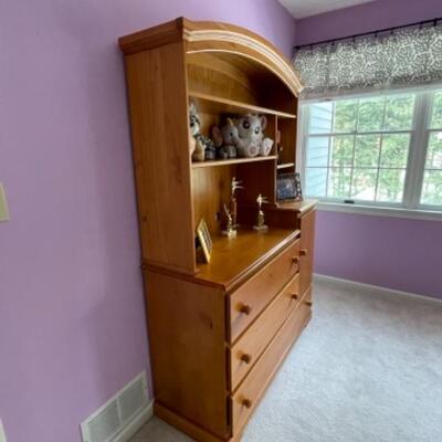 Dresser with storage shelves and full size bed frame/convertible crib