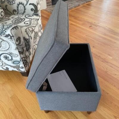 Storage ottoman (new)