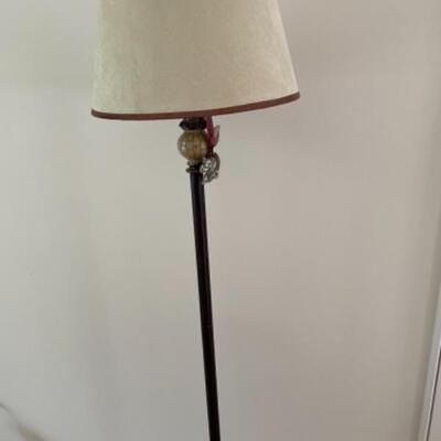 Floor lamp