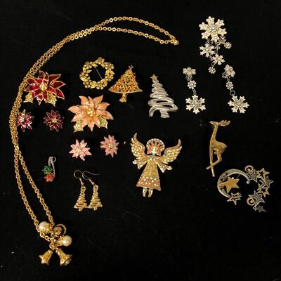 Lot 21 - Sets of Christmas Jewelry 