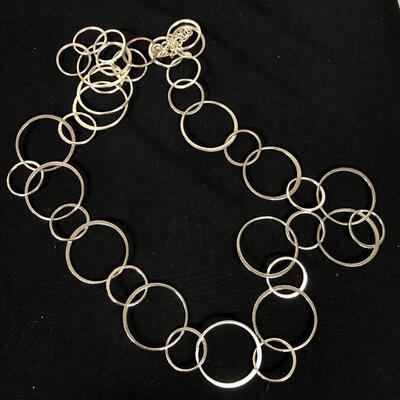 Lot 28 - Necklaces