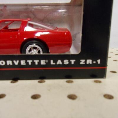 Lot 96 - AMT ERTL 1995 Chevrolet Corvette Last ZR-1