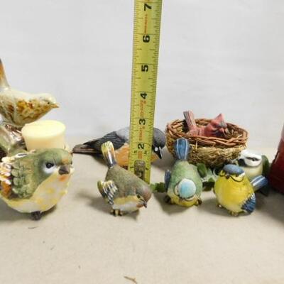 Nice Assortment of Bird Relate Home Decor Collectibles 