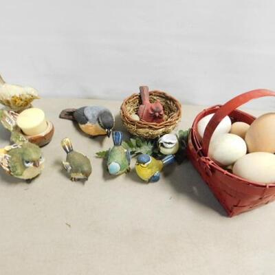 Nice Assortment of Bird Relate Home Decor Collectibles 