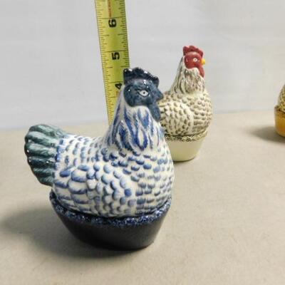 Set of 4 Ceramic Nesting Hens