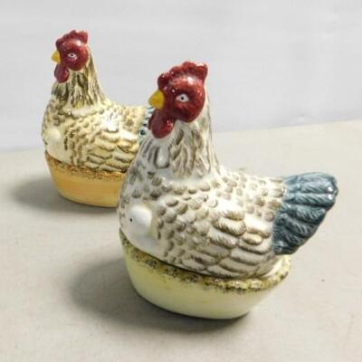 Set of 4 Ceramic Nesting Hens