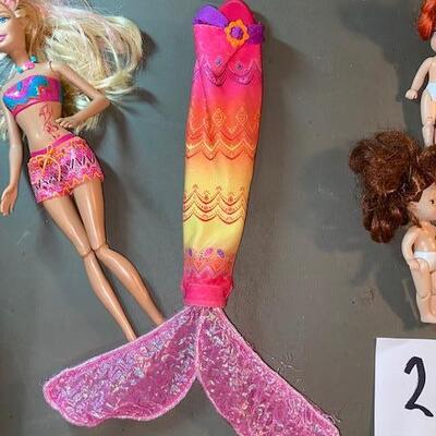 Lot 28- Barbie Lot